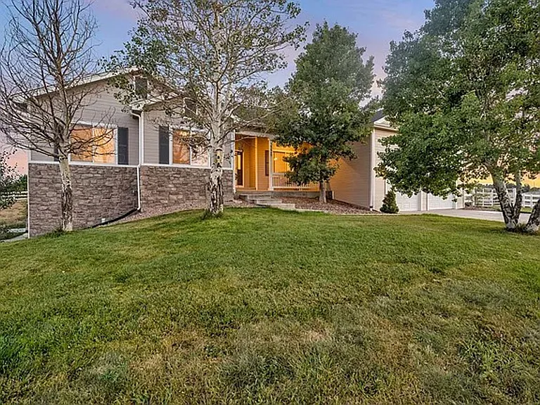 2228 Red Maple Cir — Photo 1