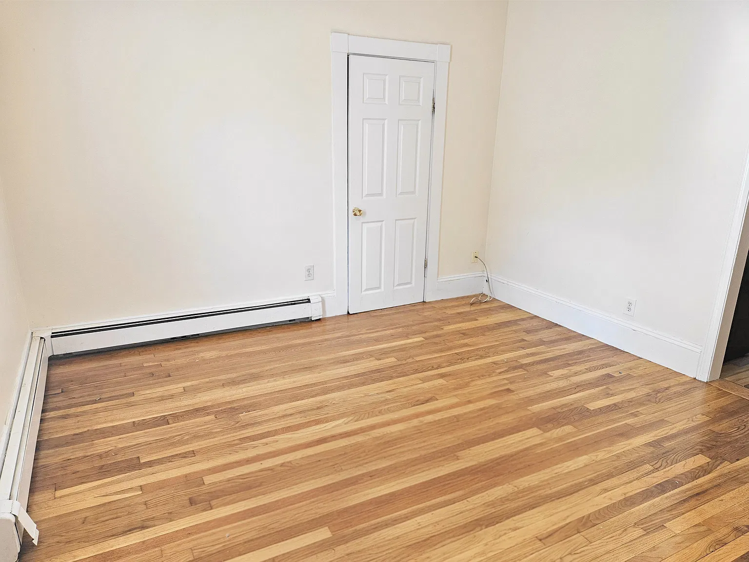 3 bed, 1300 sqft, $3,250 — Photo 3