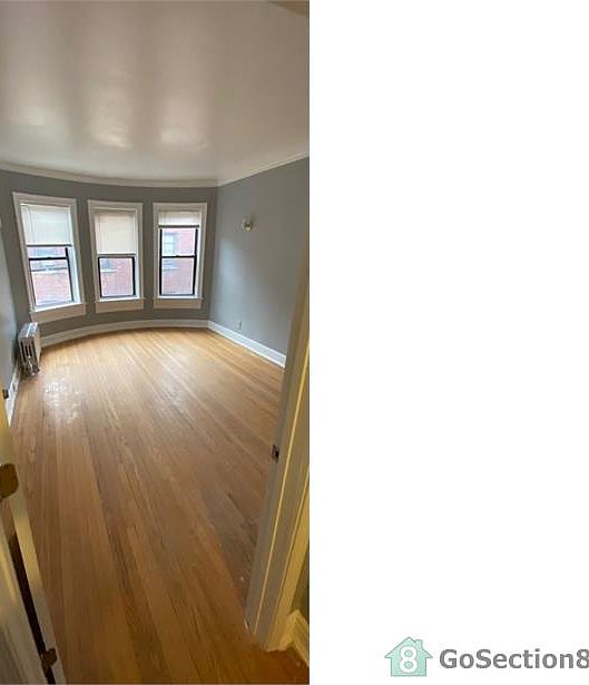 1st image of 4410 S Drexel Blvd APT 3S