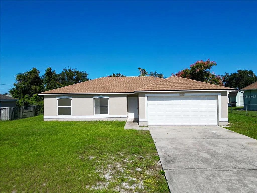 3 bed, 2.0 bath, 1160 sqft, $1,700 — Photo 1