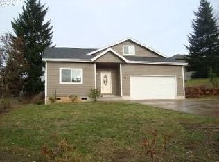 1006 Hillside Dr, Cottage Grove, OR 97424