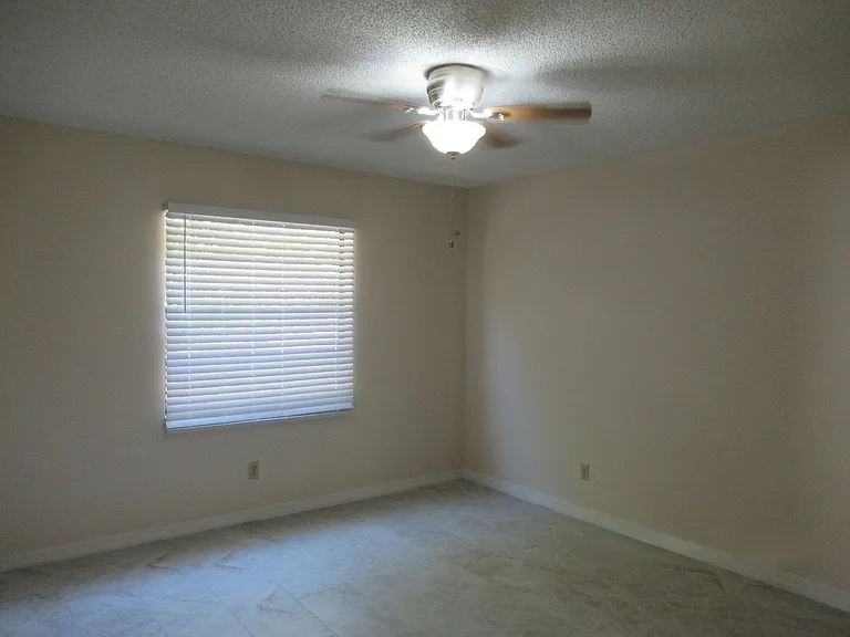 127 Sunnyside Dr — Photo 22