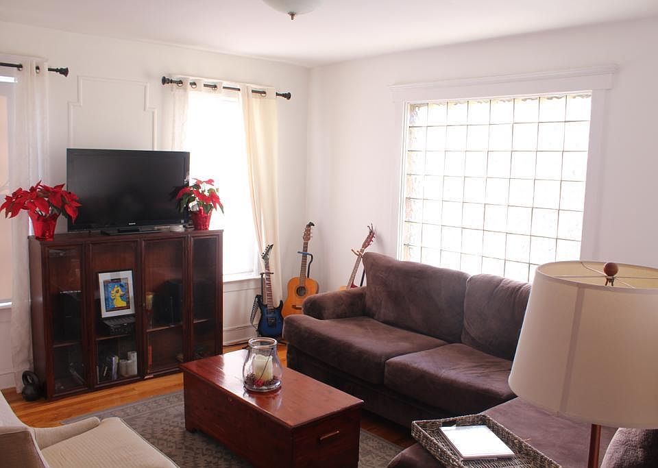 2nd image of 313 7th Ave #2