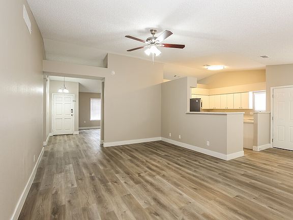 4th image of 6108 Rymer Ct
