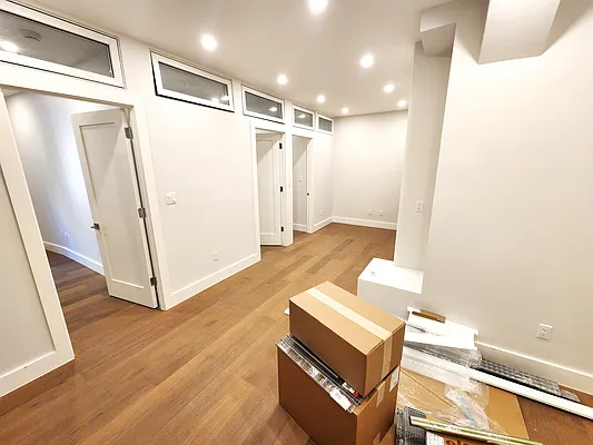 Rented by OGI Management | media 19