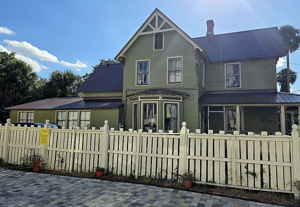 2nd image of 611 Emmett St