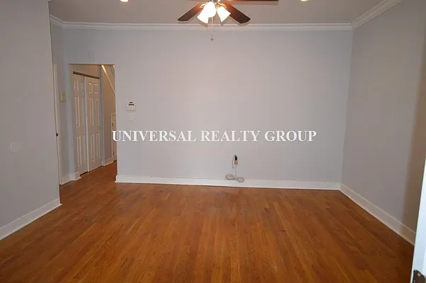 Rented by Universal Realty Group | media 5