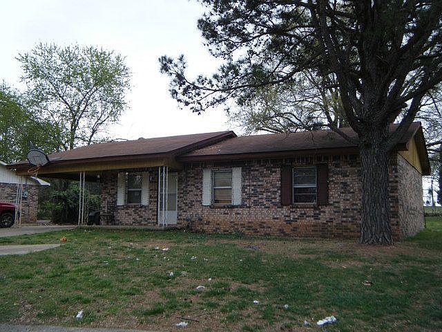 1st image of 36 White Dr