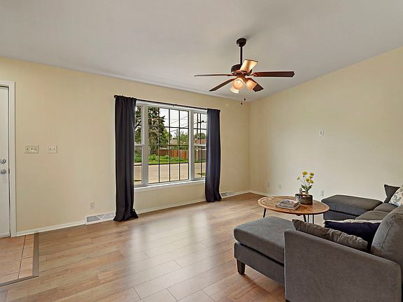 3rd image of 5117 58th St