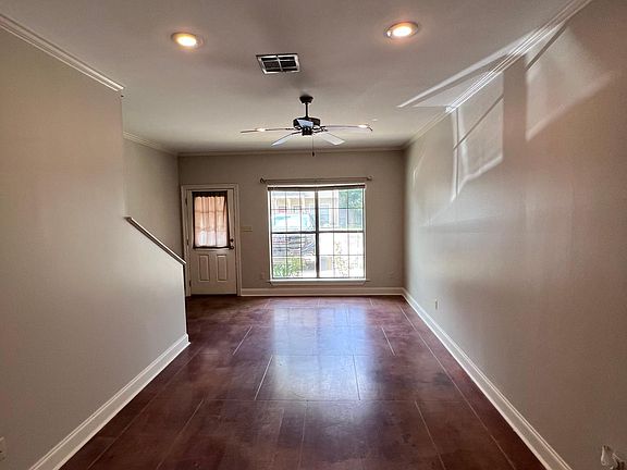 5th image of 2202 Johnston St #109