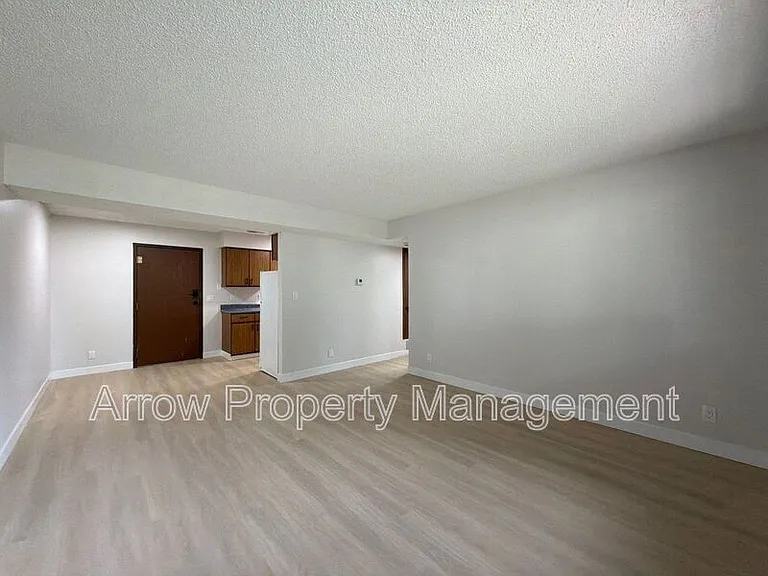 2323 T St #3 — Photo 5