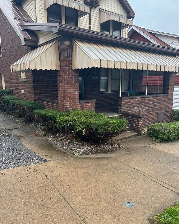 1st image of 912 Western St
