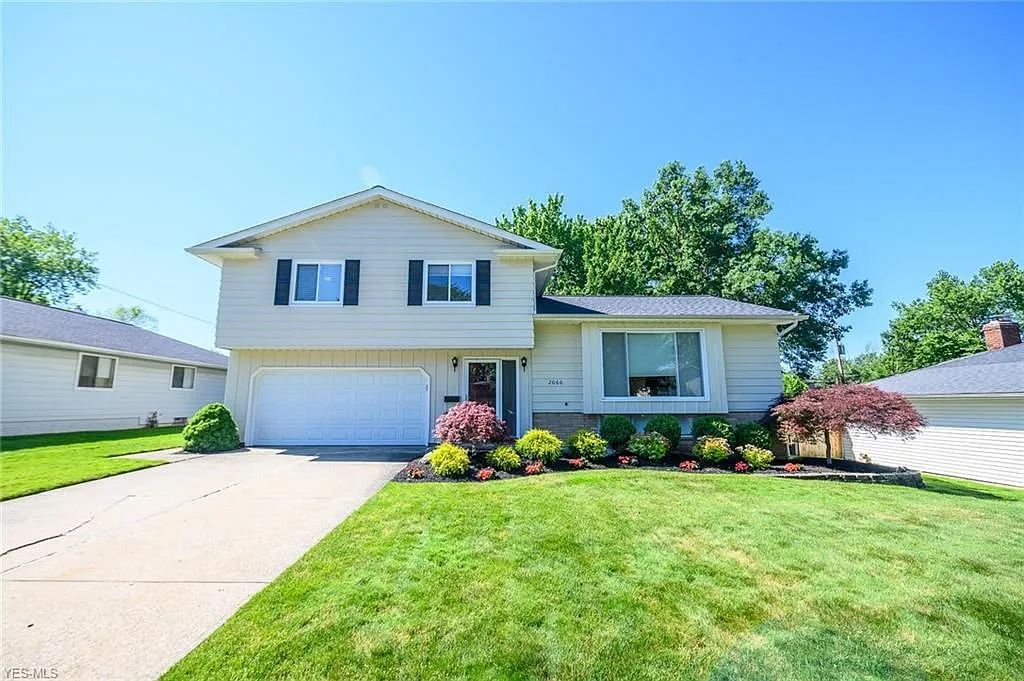2060 Edenhall Dr photo 1