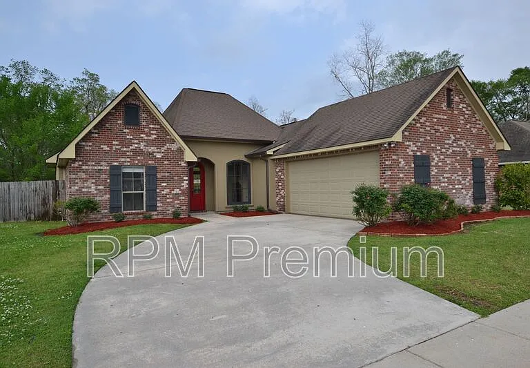 2691 Woodbend Ave — Photo 2