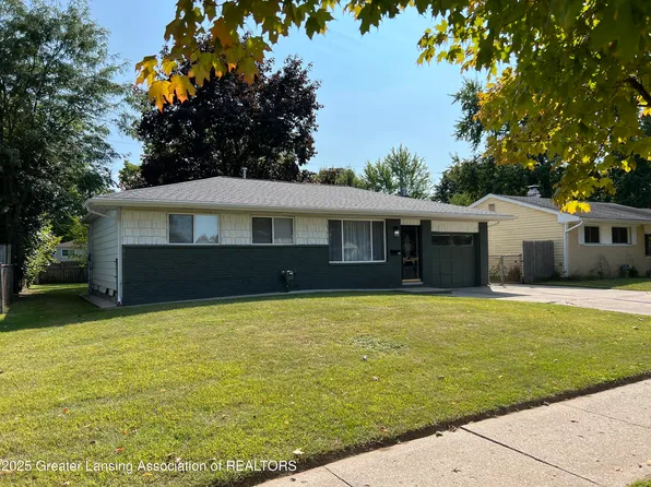 3601 Sumpter St, Lansing, MI 48911