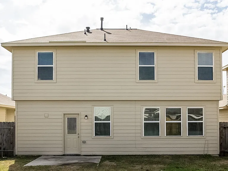 21818 Octavia Way — Photo 15