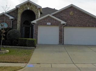 73 Lucas Ln, Edgecliff Village, TX 76134