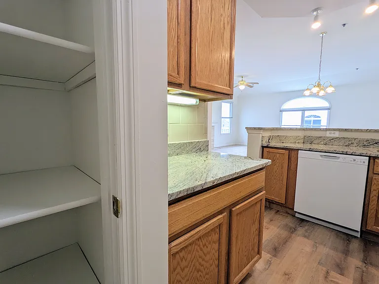 Westmount Apartments — Photo 49