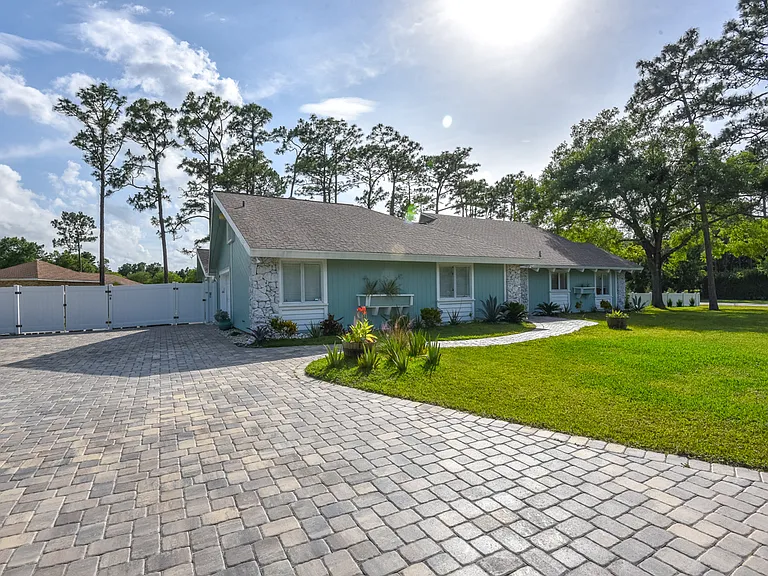 213 Riverbend Rd — Photo 39