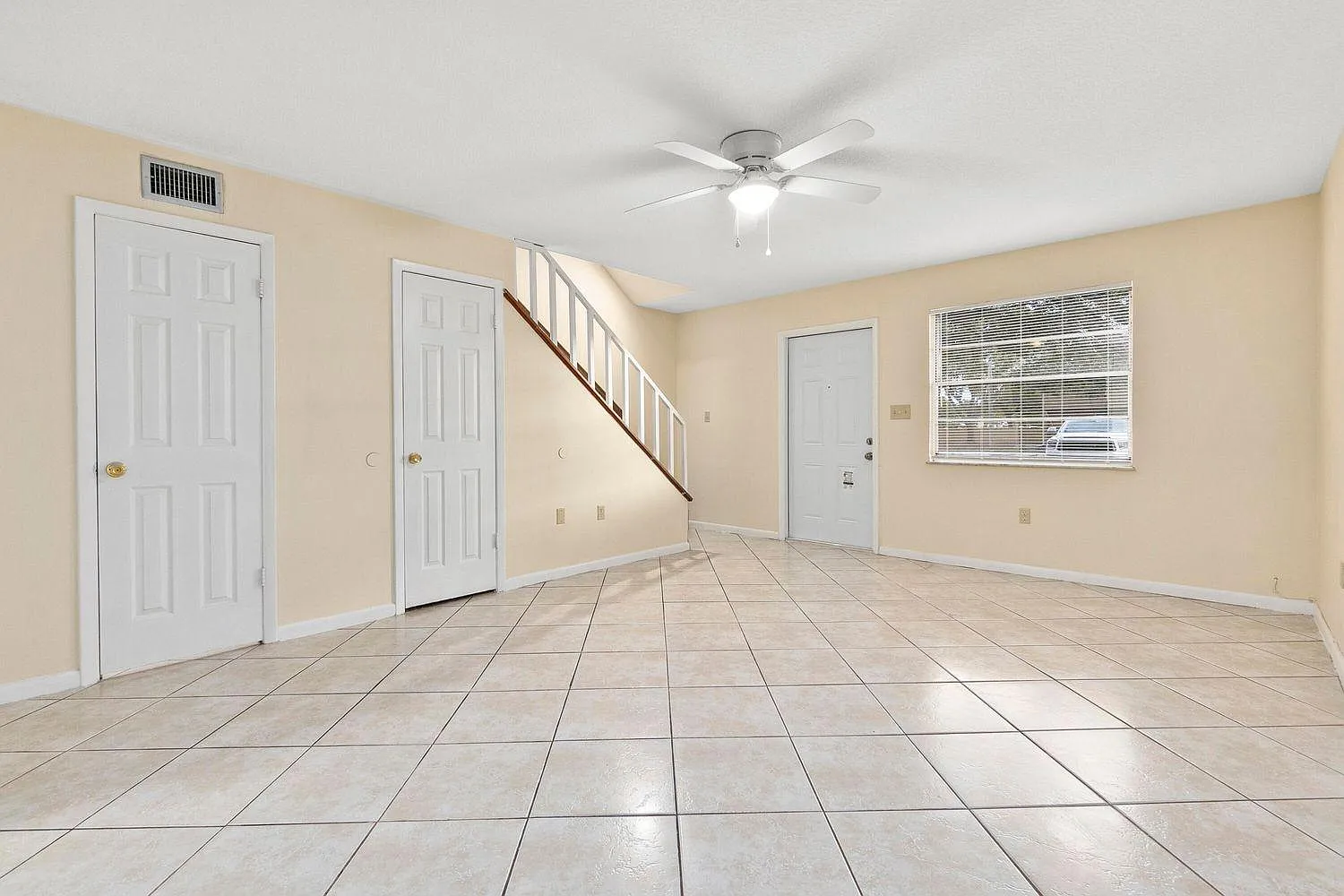 2 bed, 2.5 bath, 1120 sqft, $1,695 — Photo 3