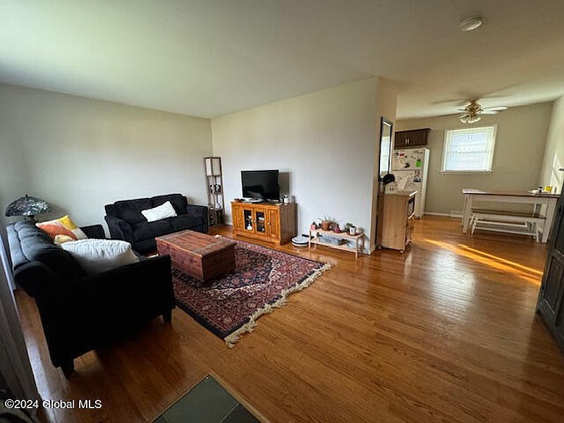 5th image of 84 Fellows Road