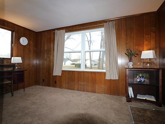 3rd image of 26192 Lake Dr