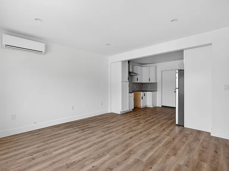6858 Ira Ave — Photo 9