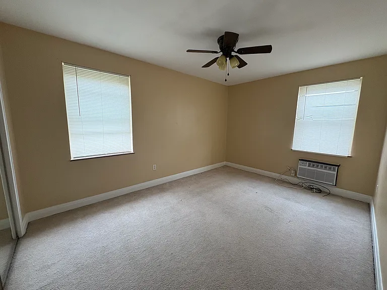 2213 Washington St E #D — Photo 5