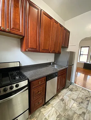 Rented by Peter R. Hungerford, LREB | media 8