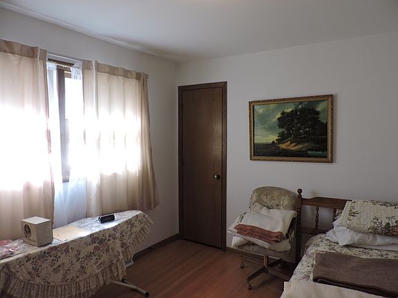 5th image of 6049 S Kilbourn Ave #1