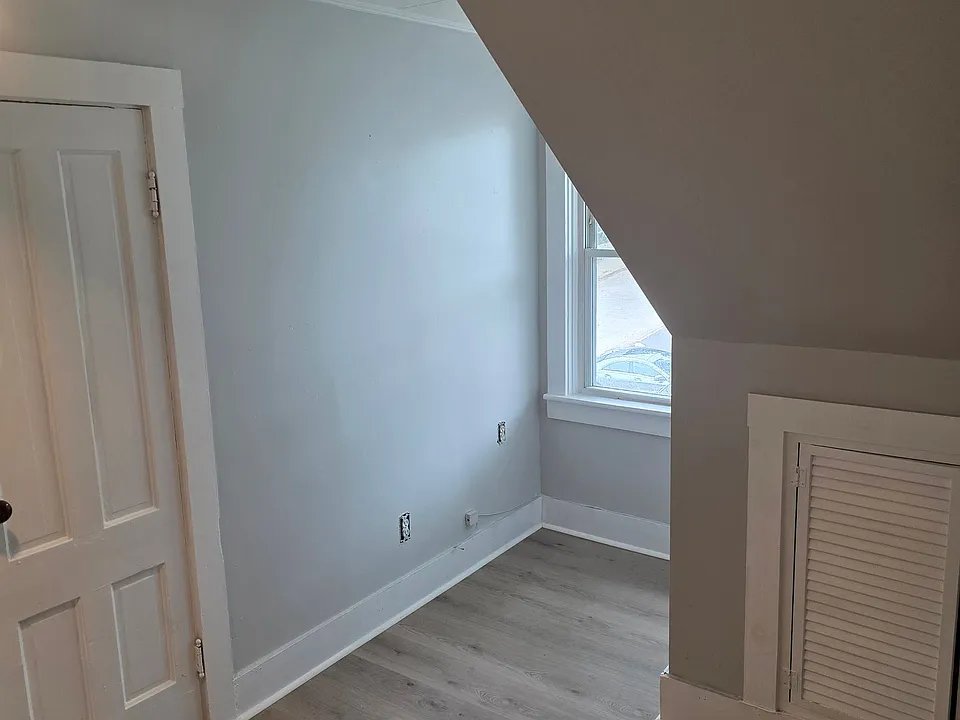 61 Wilson Ave #3