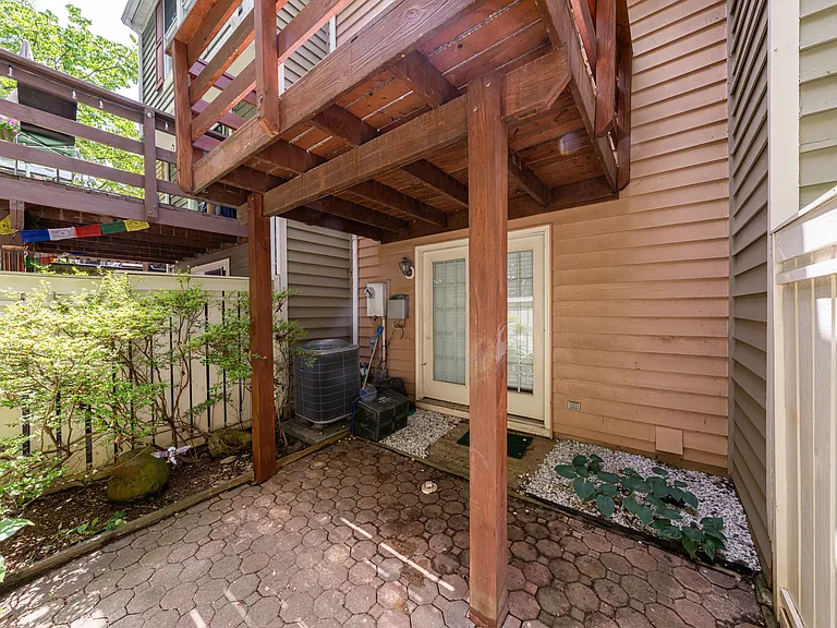 1931 Belmont Ridge Ct — Photo 26