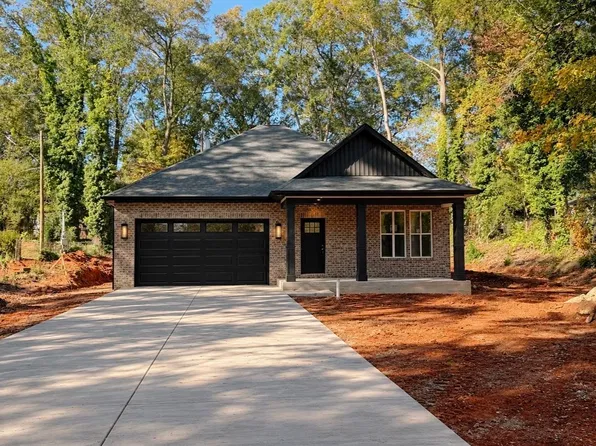 151 Coldstream Dr, Boiling Springs, SC 29316