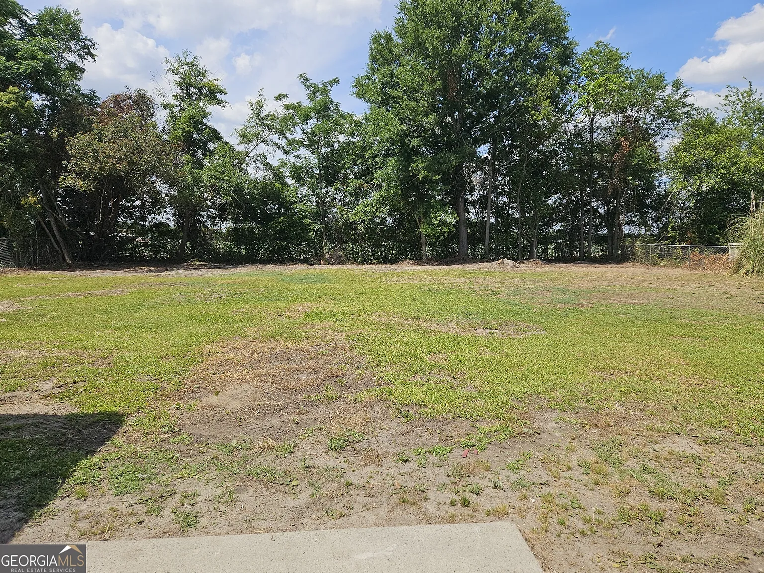 3 bed, 2.0 bath, 1092 sqft, $1,250 — Photo 3