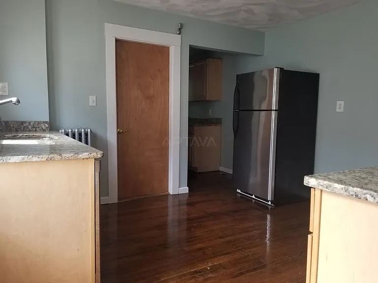 126 Albion St #2 — Photo 5