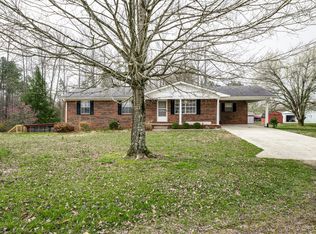 2160 Elmore Town Rd, Baxter, TN 38544