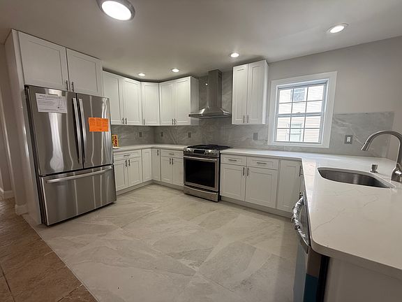 2nd image of 6812 Jackson St