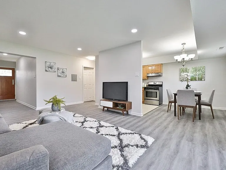Living/Dining Area-Classic