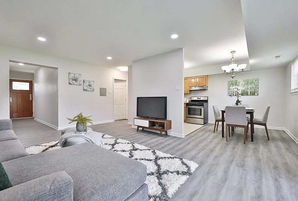 Living/Dining Area-Classic