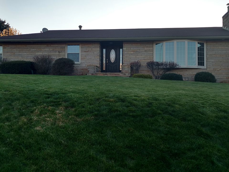 1st image of 285 McNair St