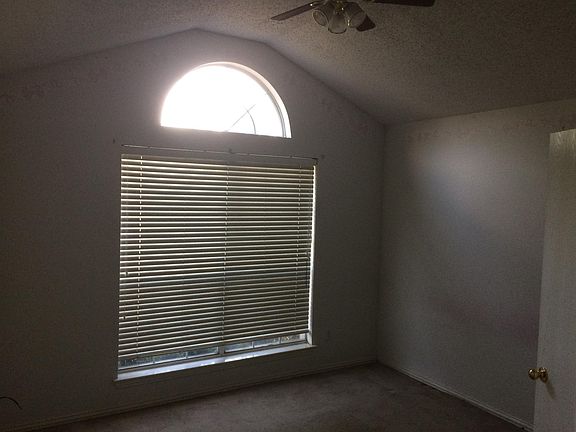 2nd image of 1015 Waterview Dr