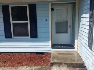 3264 Bluegrass Ct, Hope Mills, NC 28348