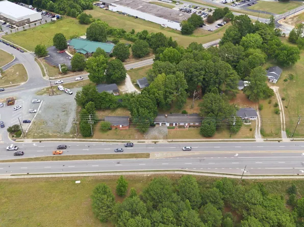2032 N Broad St, Fuquay Varina, NC 27526