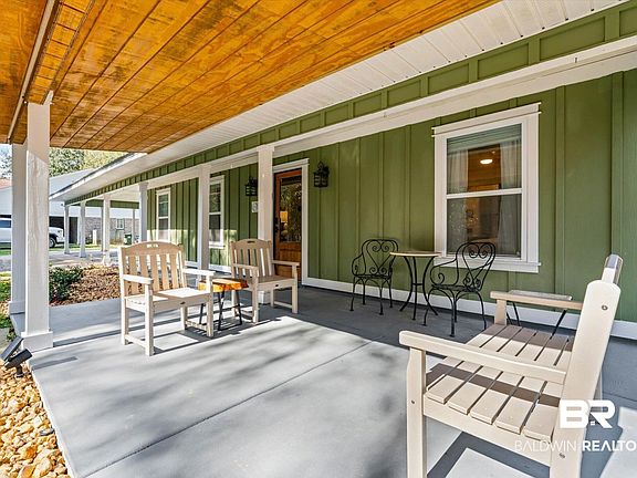 2nd image of 5841 Rivenbark Ln