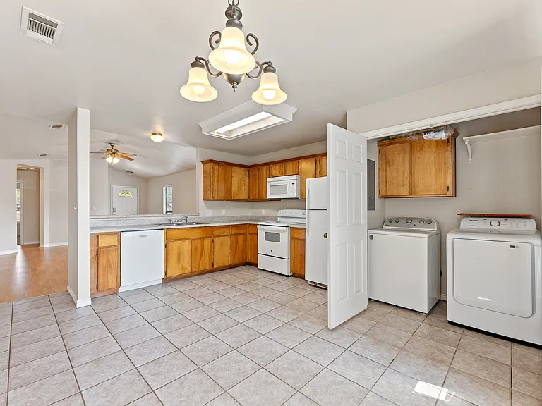 100 Sendero Dr — Photo 5