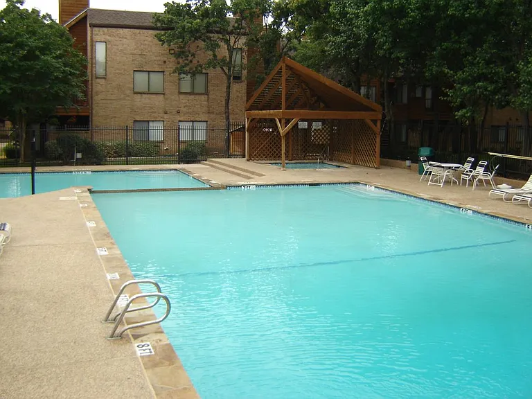 Sparkling Pools