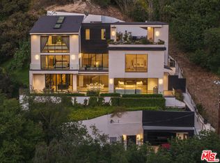 3920 Knobhill Dr, Sherman Oaks, CA 91423