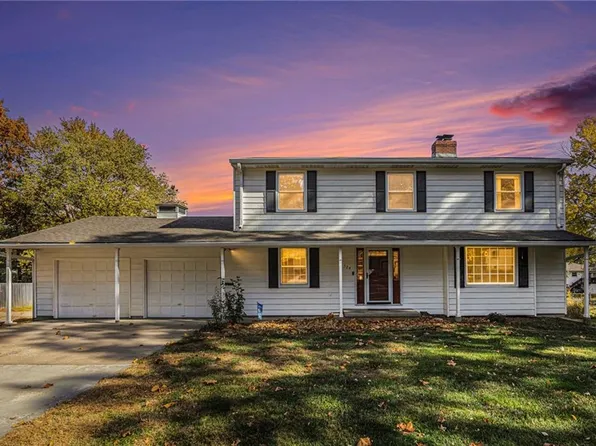 324 S Stevenson St, Olathe, KS 66061