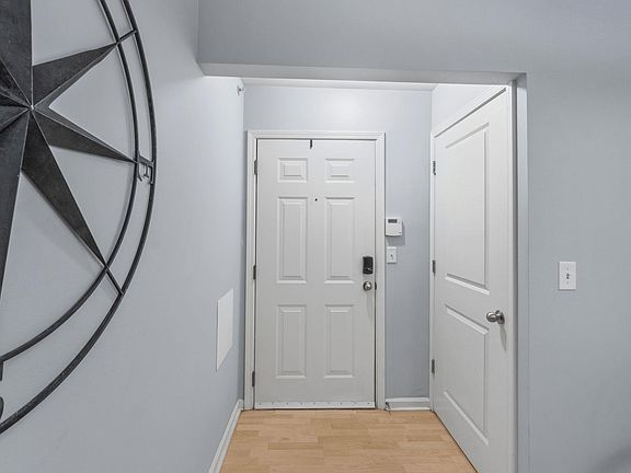 5th image of 720 Walker Sq APT 1B