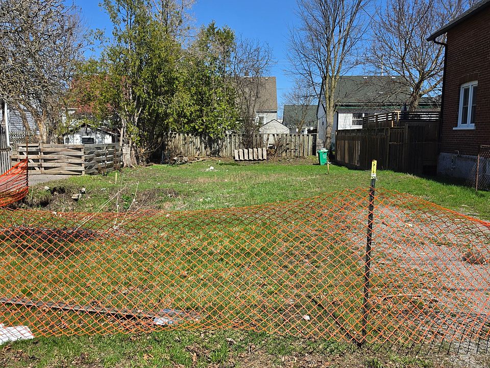 2nd image of 434 Edison Ave
